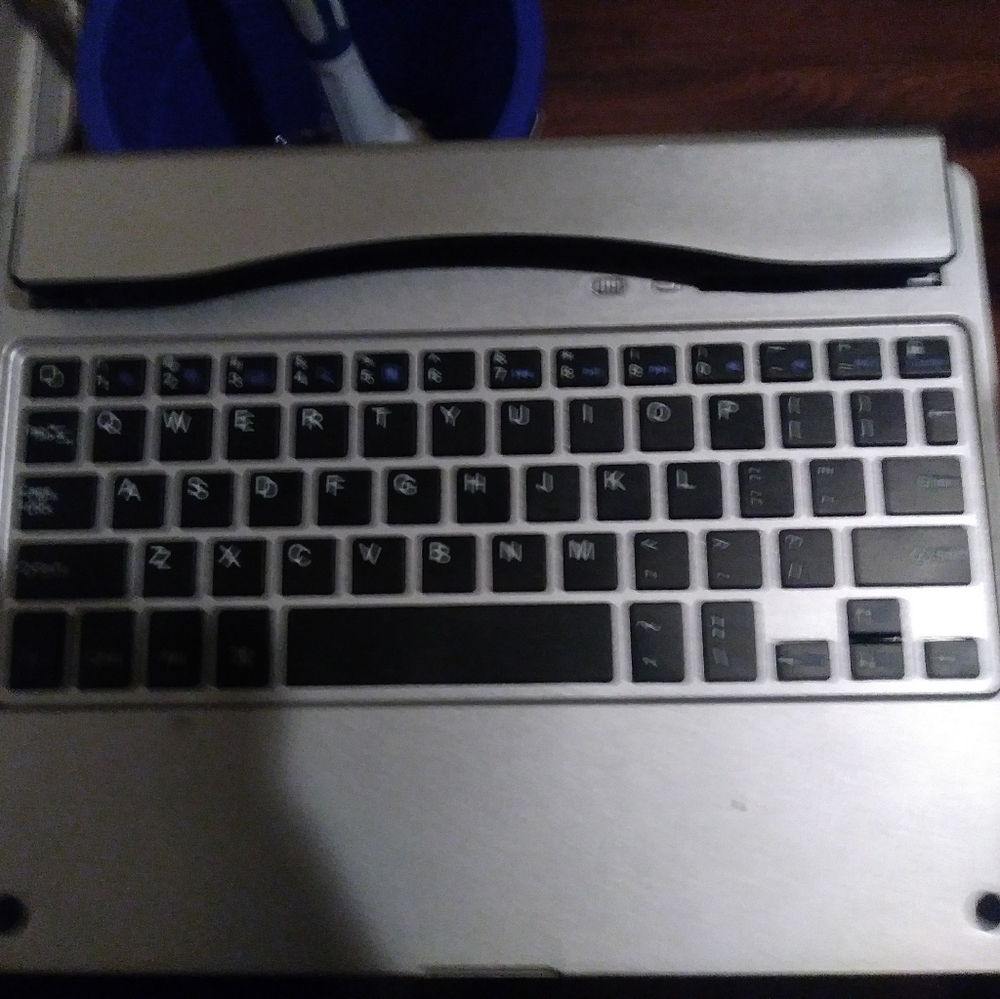 IPad - Picture 5 of 7